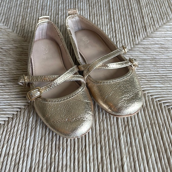 Zara Kids gold ballet flat - Picture 1 of 6